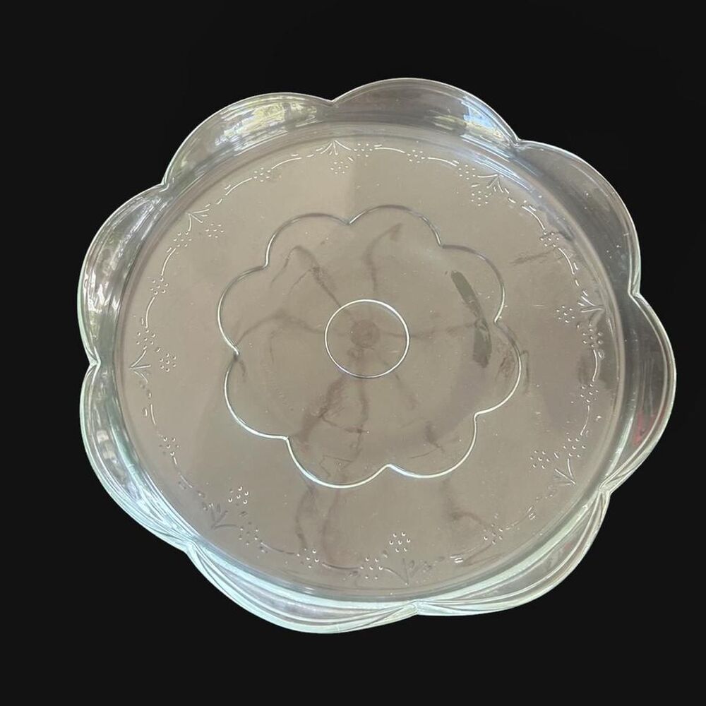 Pfaltzgraff Scalloped "Bloom" Serving Plater